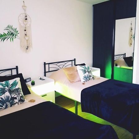 Appartement Le Moderne Ideal Pour Couples Et Professionnels Ornans Eksteriør bilde