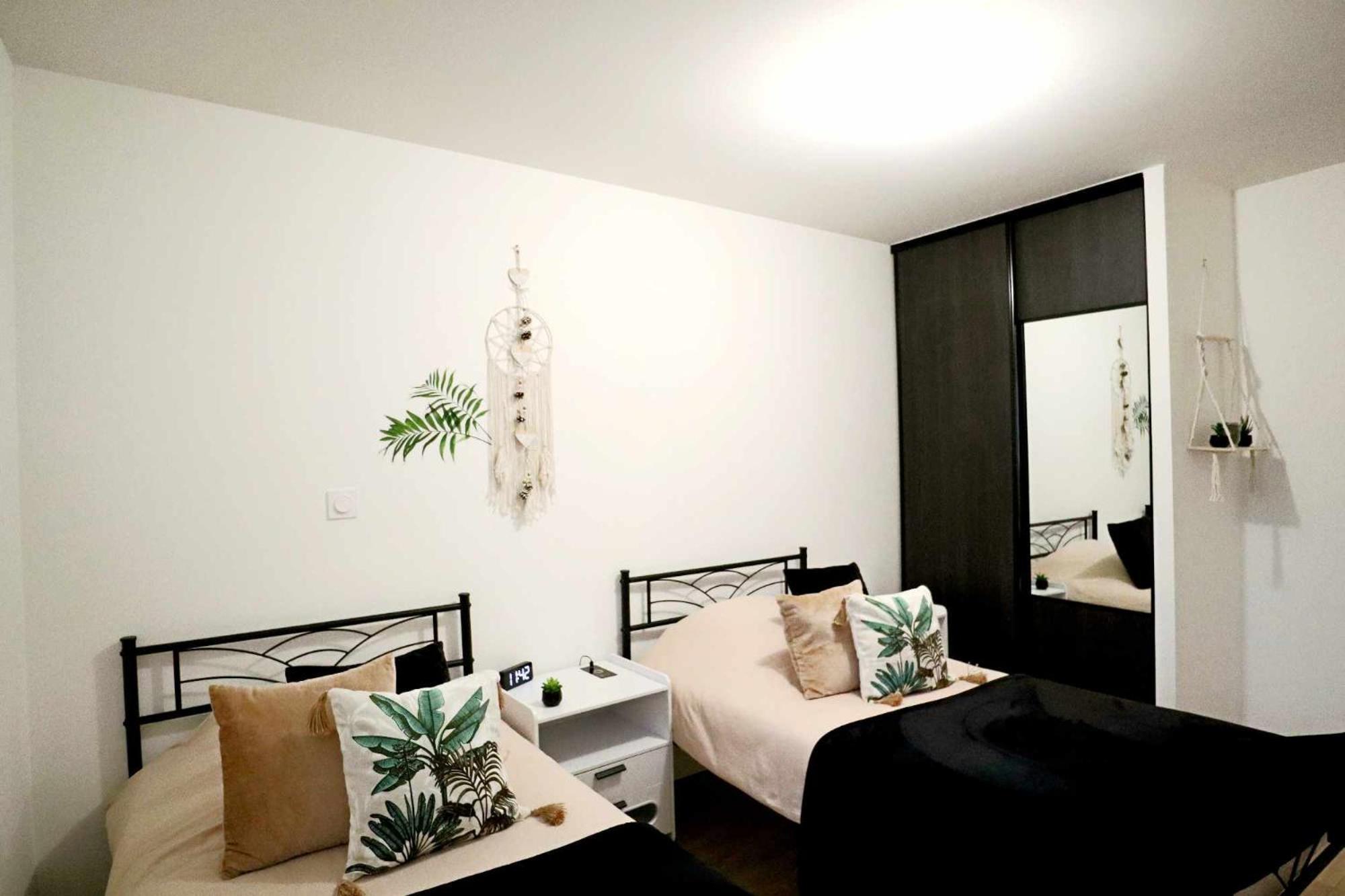 Appartement Le Moderne Ideal Pour Couples Et Professionnels Ornans Eksteriør bilde